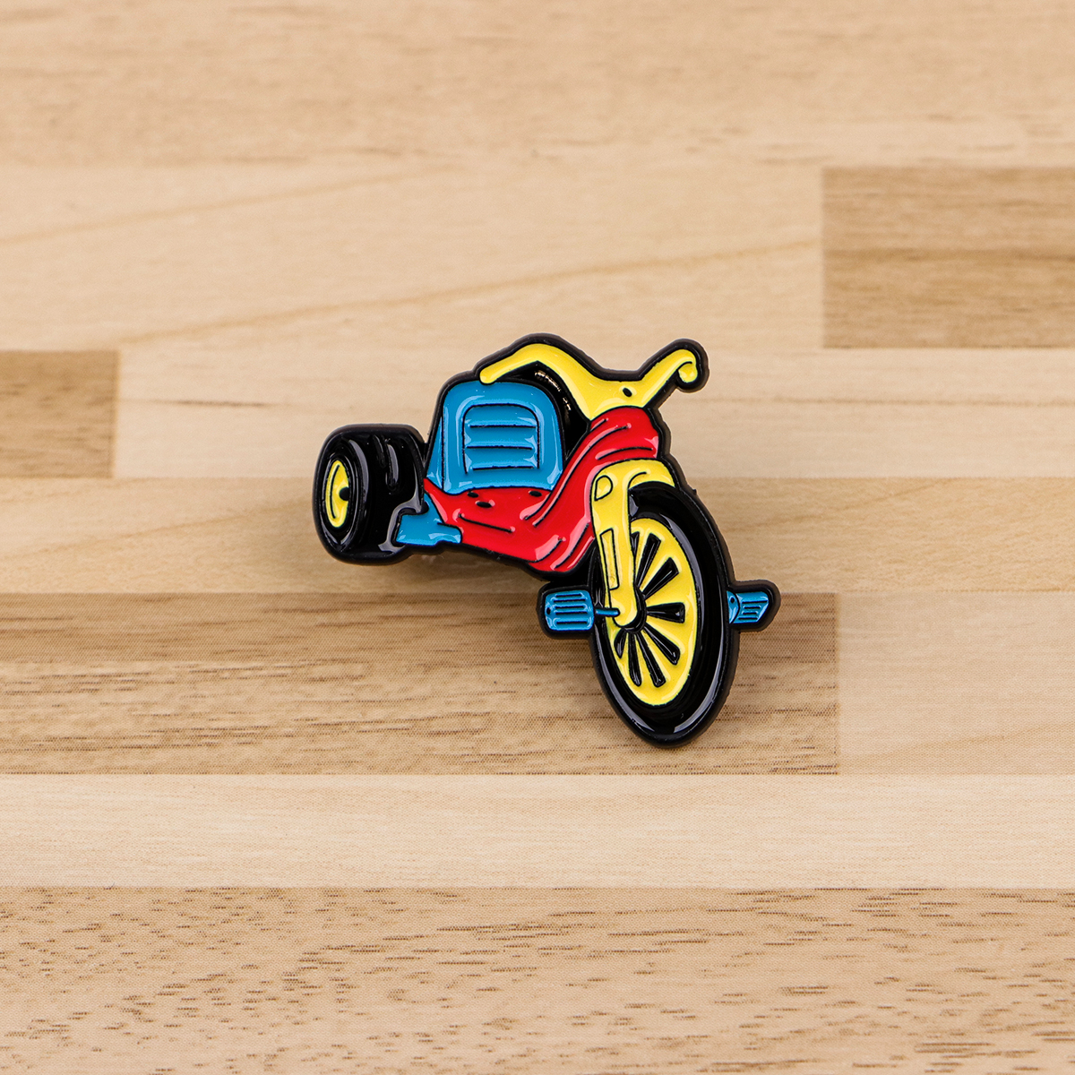 Retro Bicycle Enamel Pin Vinta - Vintage Fashion Online recensione e prezzo