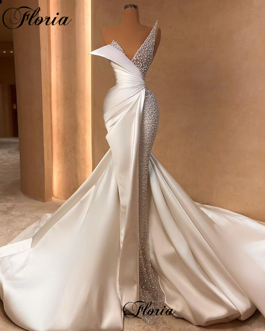 High Fashion Ivory Celebrity D - Vintage Fashion Runway recensione e prezzo