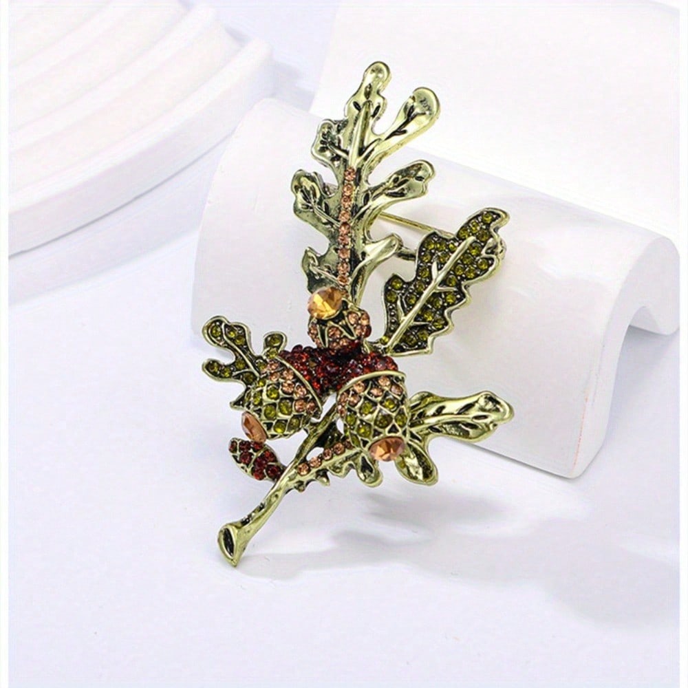 Vintage Gold-Tone Acorn & Oak  - Vintage Fashion Enthusiasts recensione e prezzo