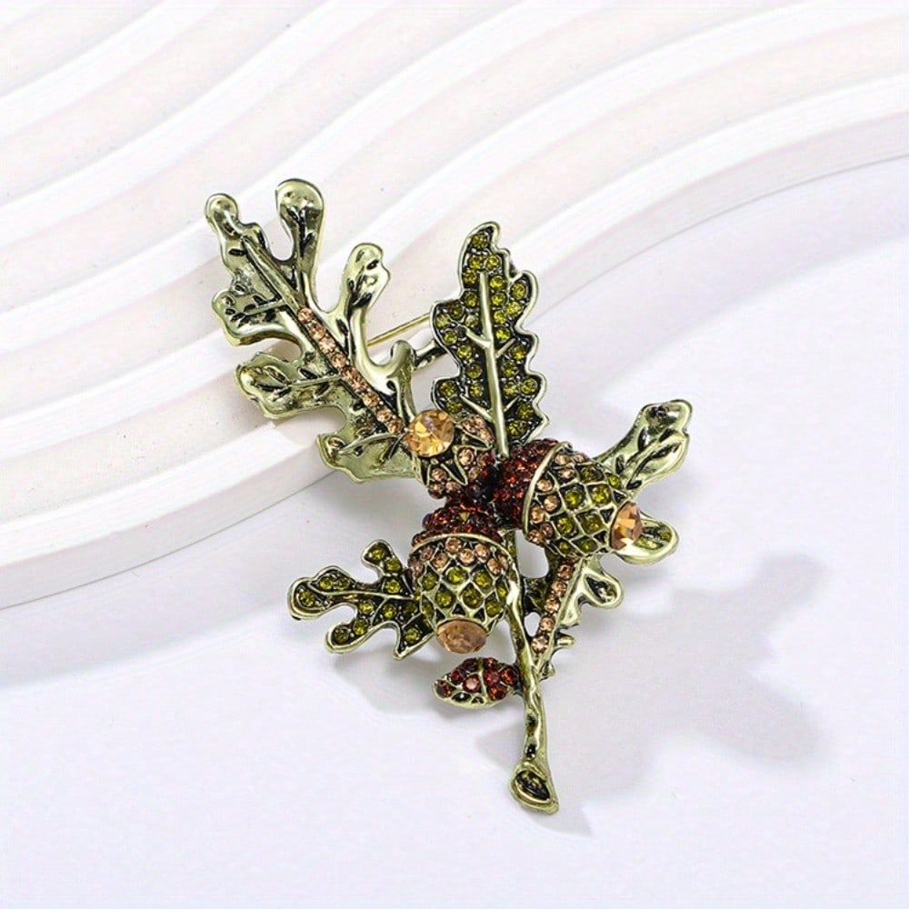 Vintage Gold-Tone Acorn & Oak  - Vintage Fashion Enthusiasts recensione e prezzo