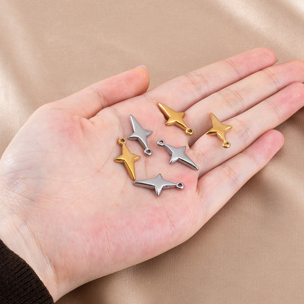 5 Pieces Stainless Steel Vinta - Vintage Fashion Necklace recensione e prezzo