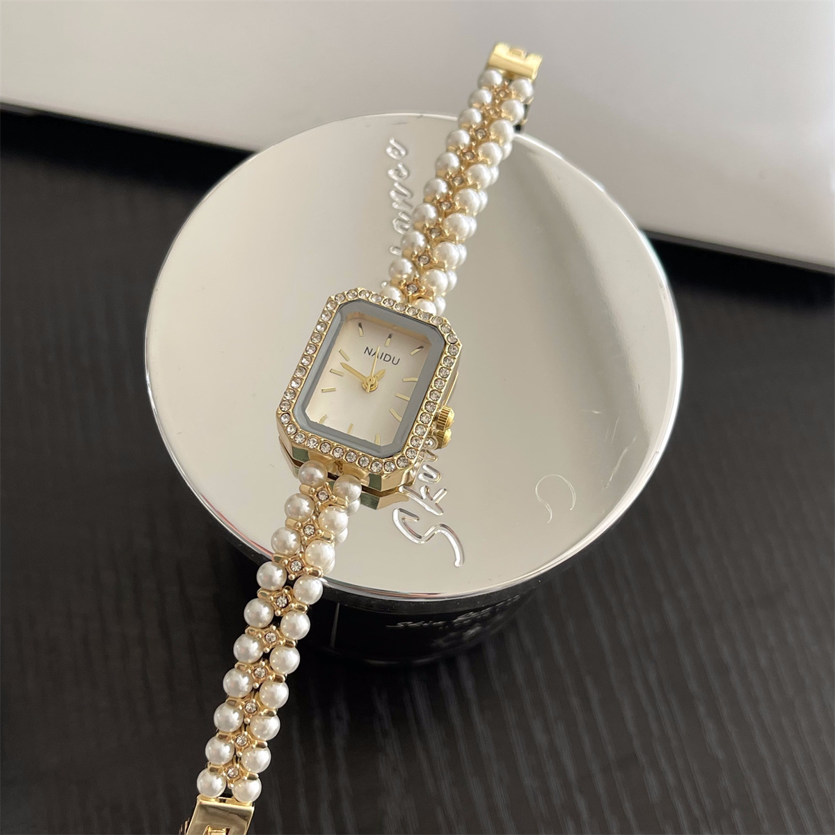 Luxury Women Bracelet Watch Sm - Vintage Fashion Wholesale recensione e prezzo