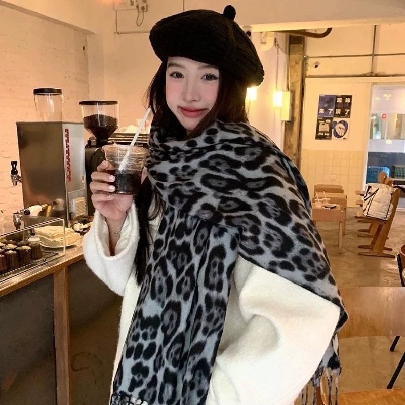 2025 New Retro Silk Leopard Pa - Vintage Fashion Ai recensione e prezzo