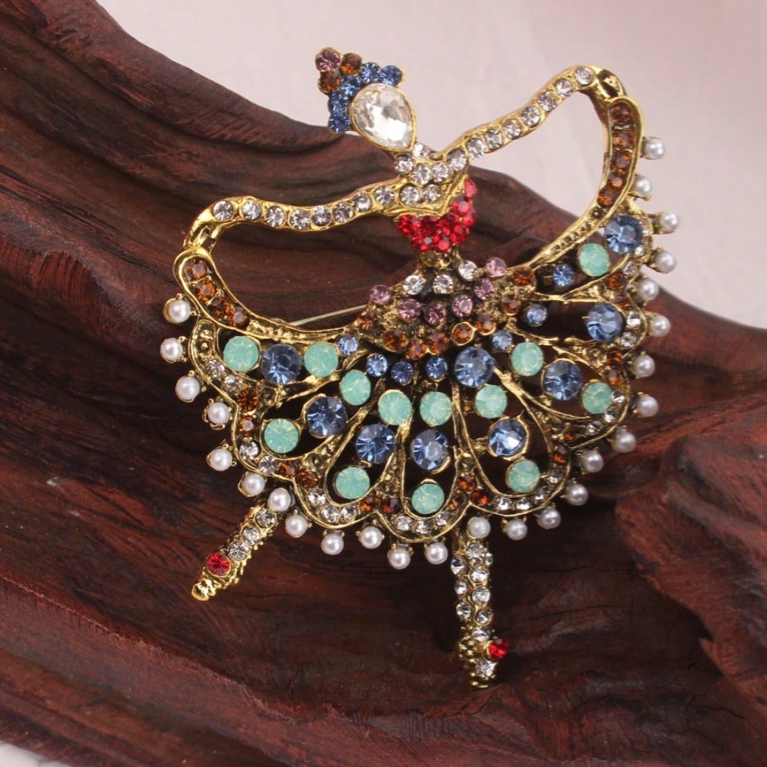 Vintage Gold-Tone Ballet Dance - Vintage Fashion Enthusiasts recensione e prezzo
