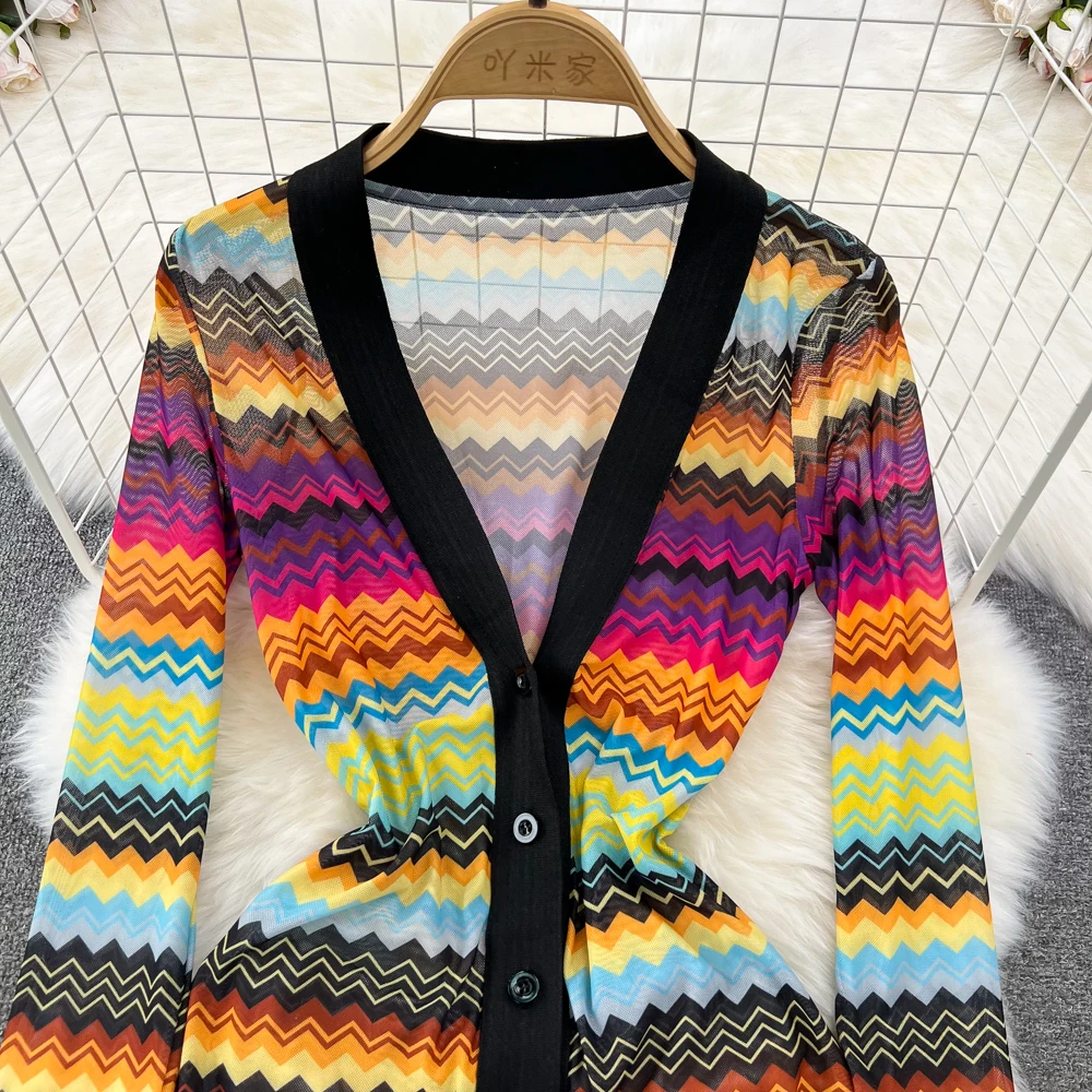 Runway Fashion V-neck Rainbow  - Vintage Fashion Runway recensione e prezzo